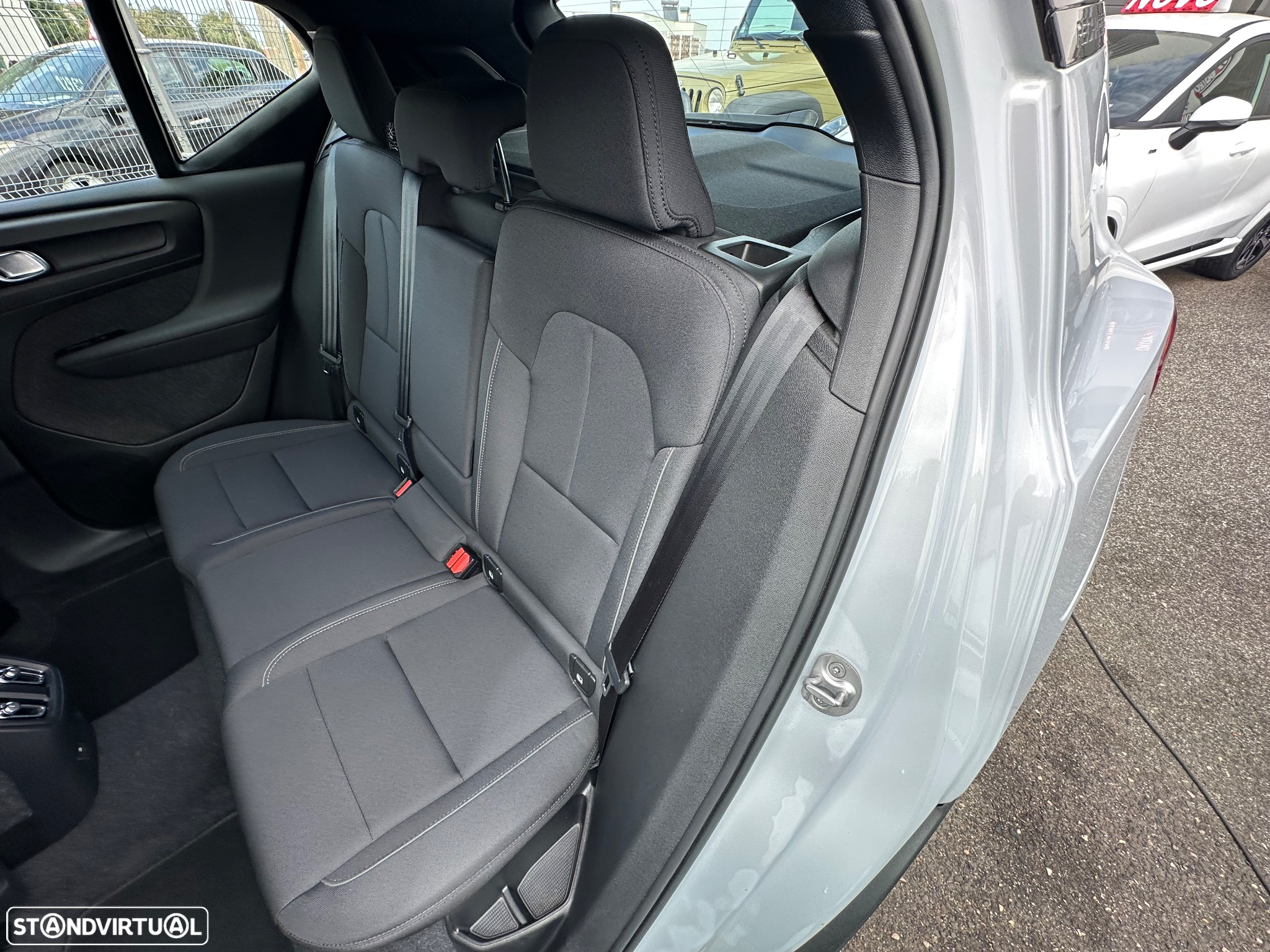 Volvo XC 40 Recharge Plus - 13