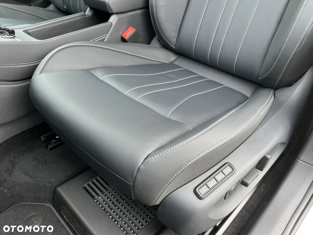 Volkswagen T-Roc 1.5 eTSI Style DSG - 12