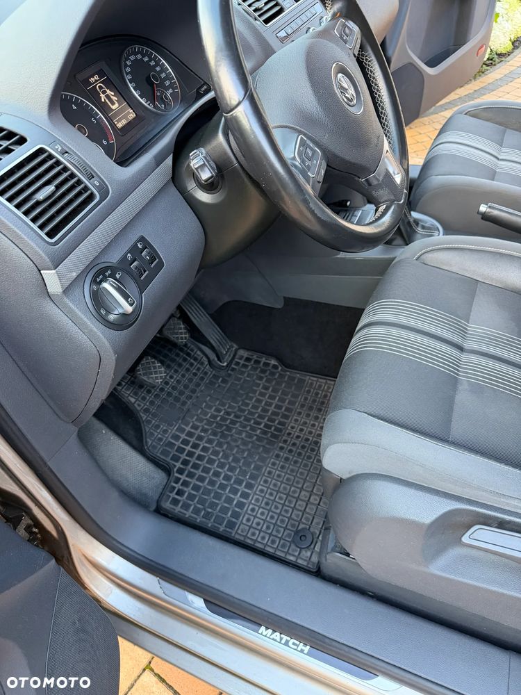 Volkswagen Touran 1.6 TDI DPF MATCH - 14