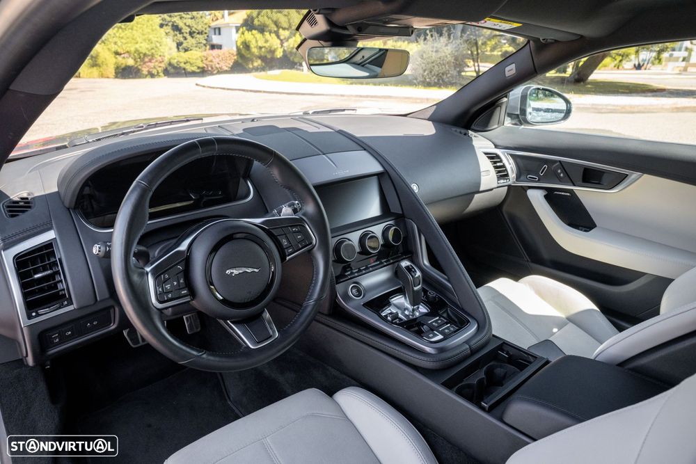 Jaguar F-Type 2.0 i4 - 11