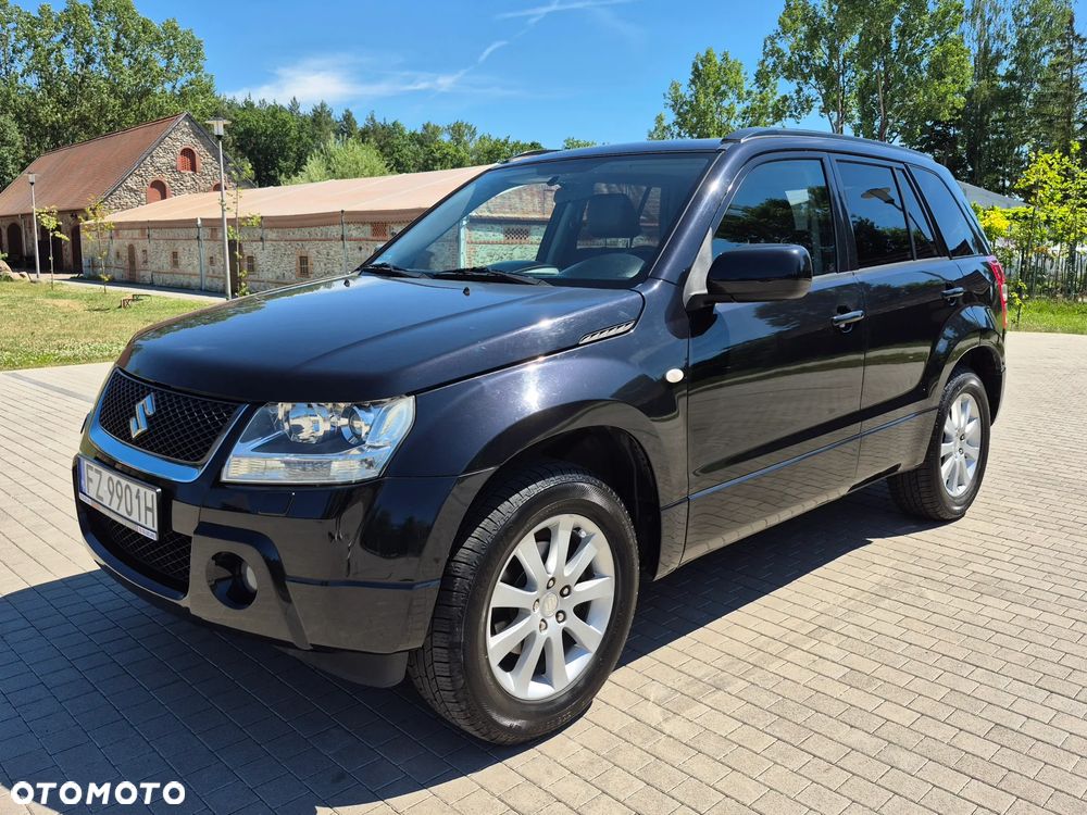 Suzuki Grand Vitara 2.0 De luxe - 2