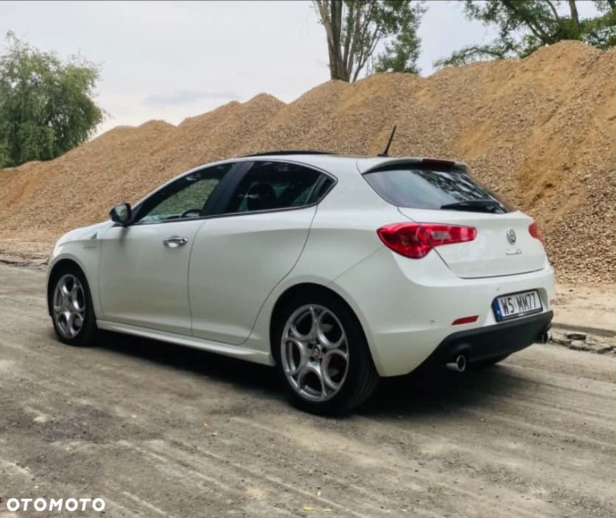 Alfa Romeo Giulietta 2.0 JTDM Distinctive TCT - 2