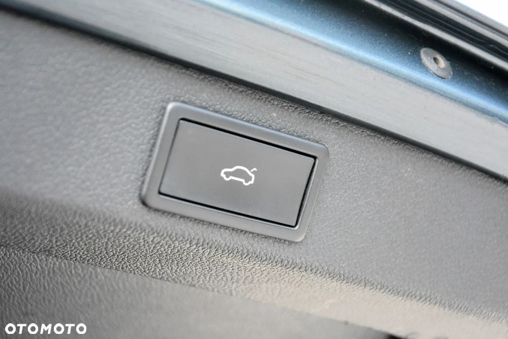 Skoda Superb 2.0 TDI SCR L&K DSG - 39