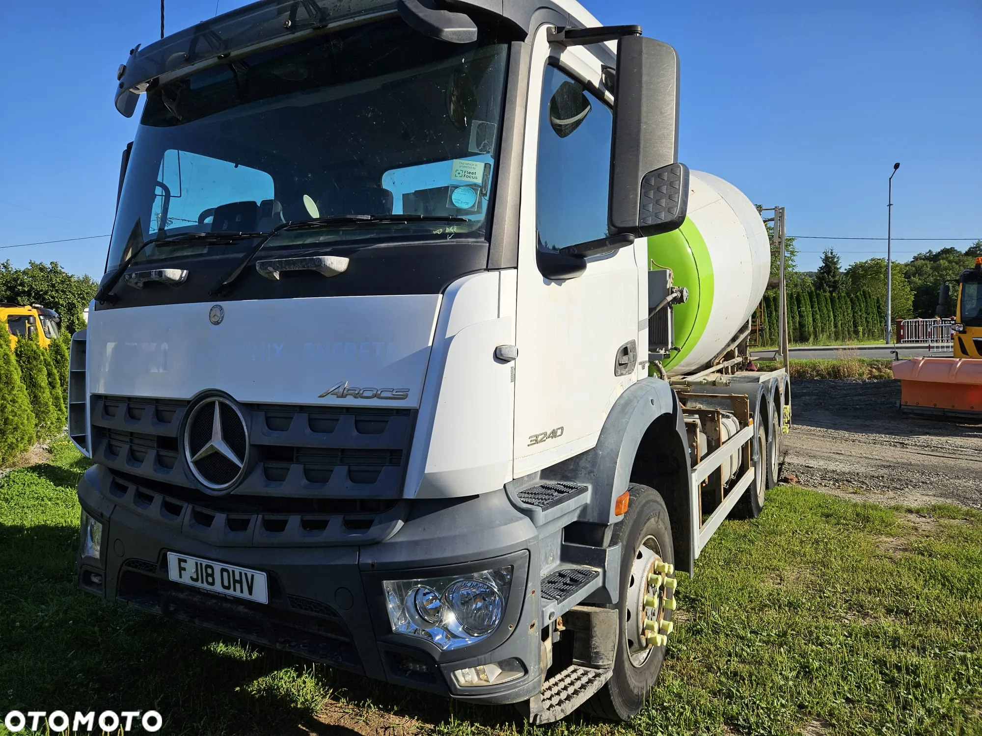 Mercedes-Benz AROCS 3240 8X4 - 2