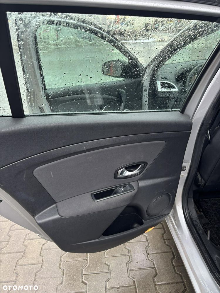 Renault Megane 1.6 16V 110 Authentique - 10