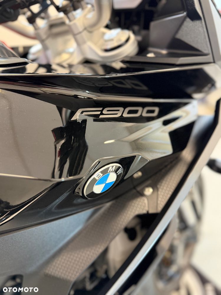 BMW F - 12