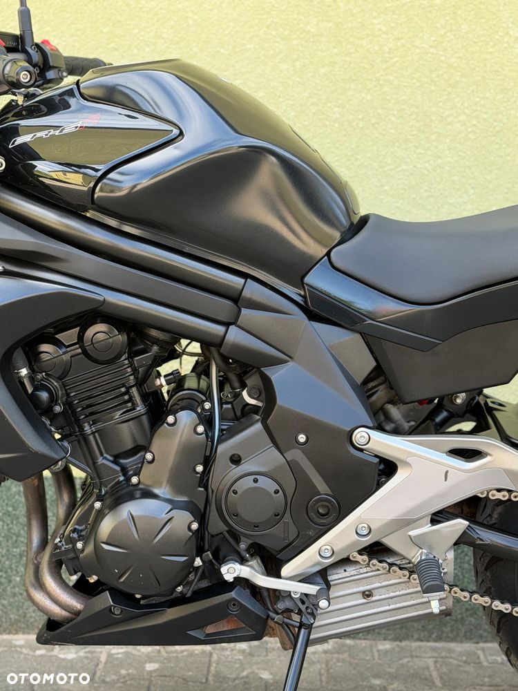 Kawasaki ER - 26