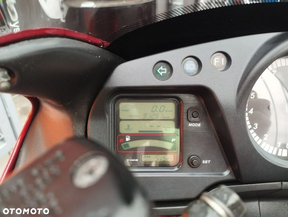 Honda CBR - 5