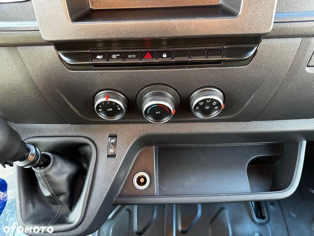 Renault MASTER PLANDEKA 9 PALET WEBASTO TEMPOMAT LEDY PNEUMATYKA KLIMATYZACJA  165KM - 32