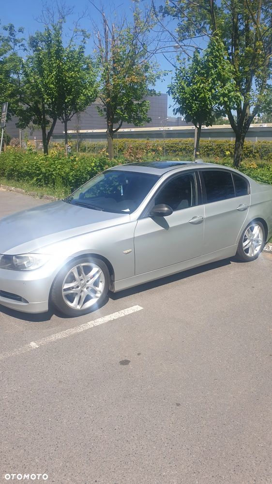 BMW Seria 3 320i - 3