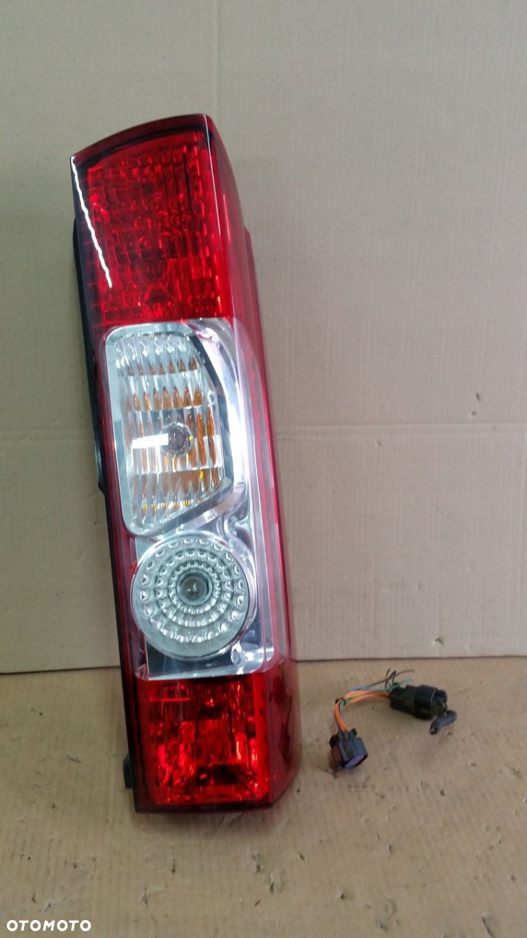 LAMPA PRAWY TYŁ PRAWA TYLNA FIAT DUCATO III 2006 FIOLETOWA WTYCZKA - 1