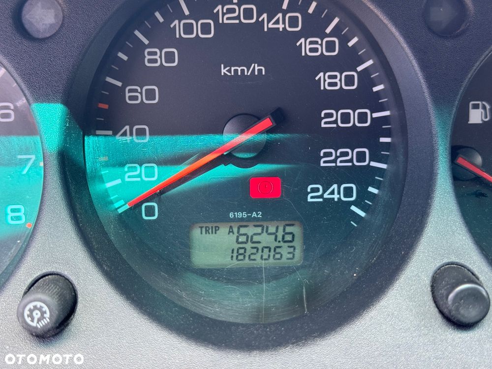 Honda Accord 1.8i LS - 17