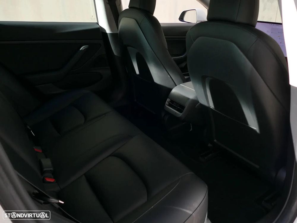 Tesla Model 3 Standard Range Plus RWD - 30