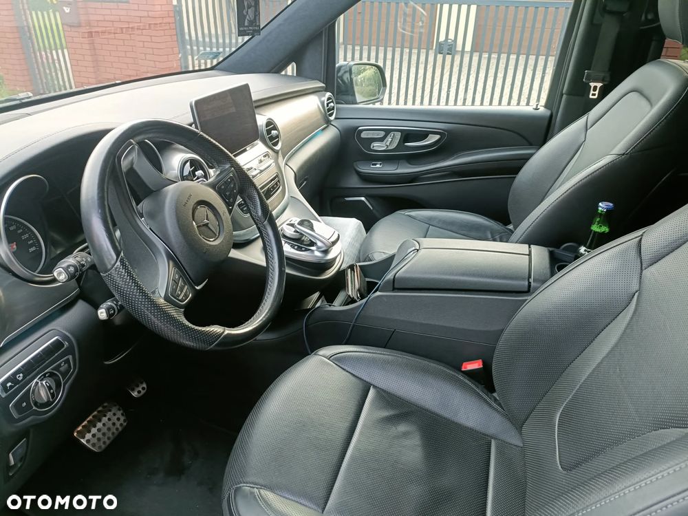 Mercedes-Benz Klasa V - 4