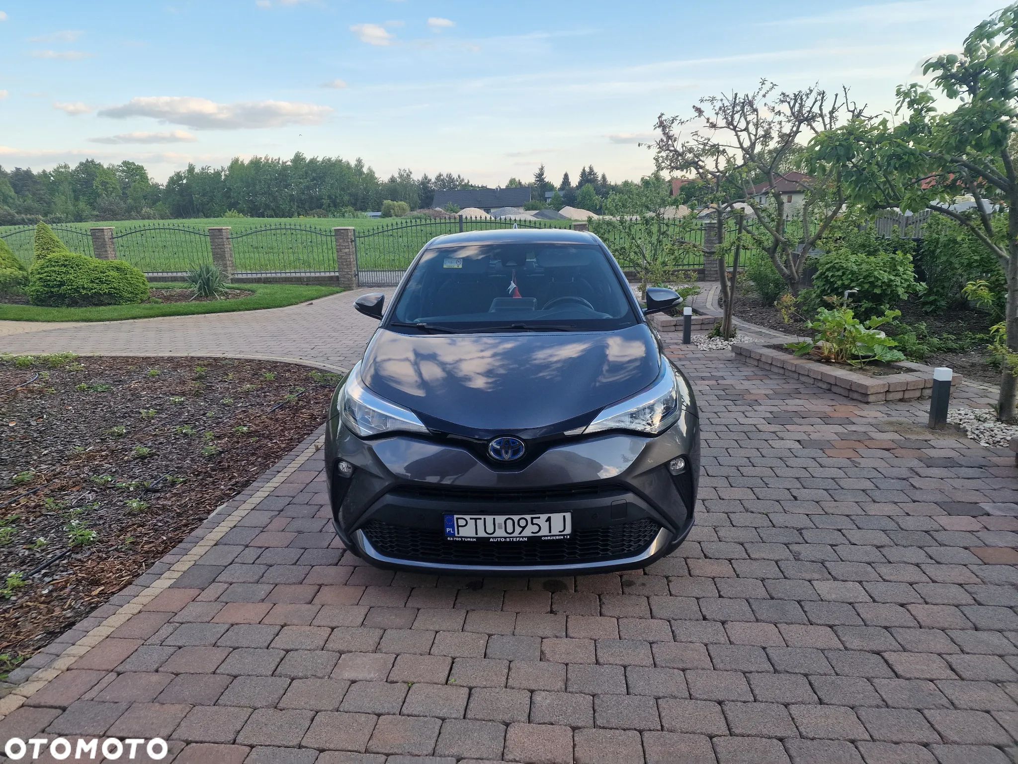 Toyota C-HR 1.8 Hybrid Comfort - 1