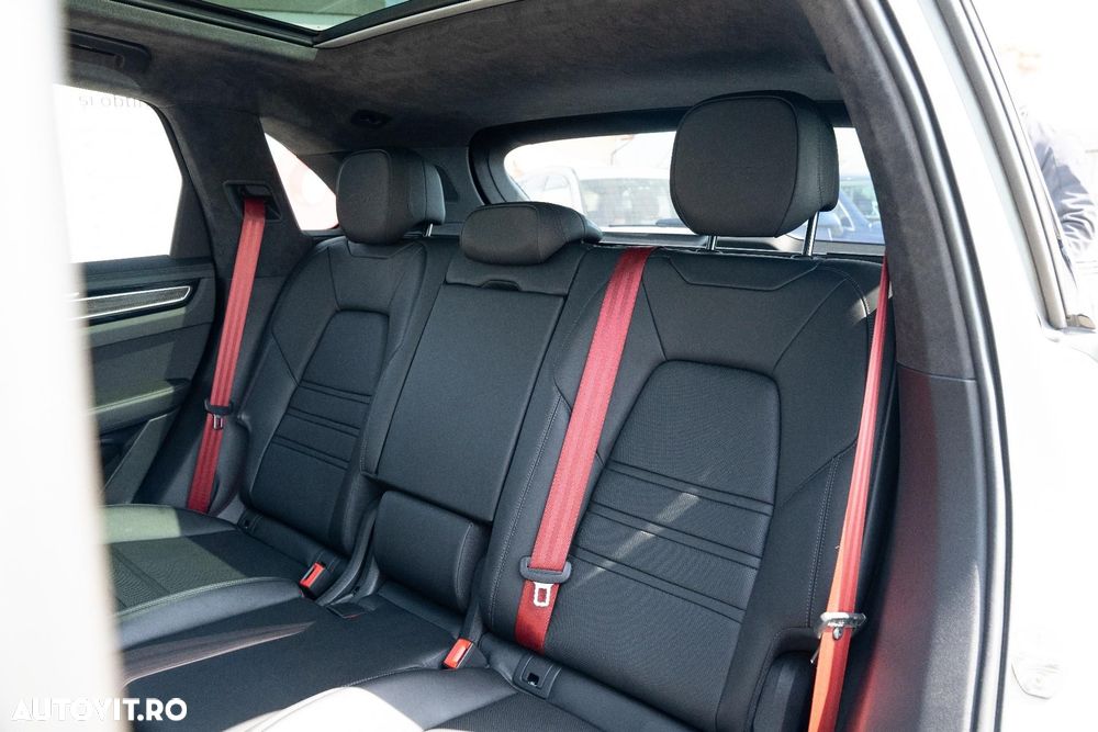 Porsche Cayenne Turbo - 34