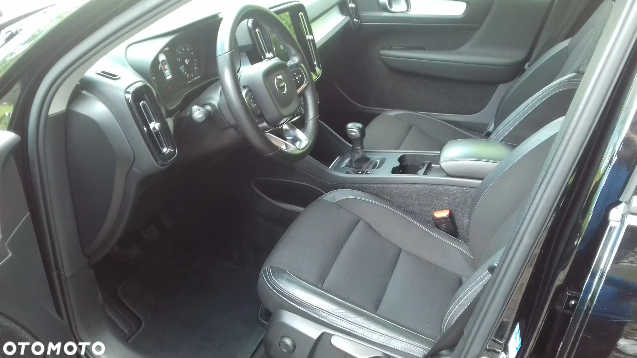 Volvo XC 40 T3 Momentum Core - 11
