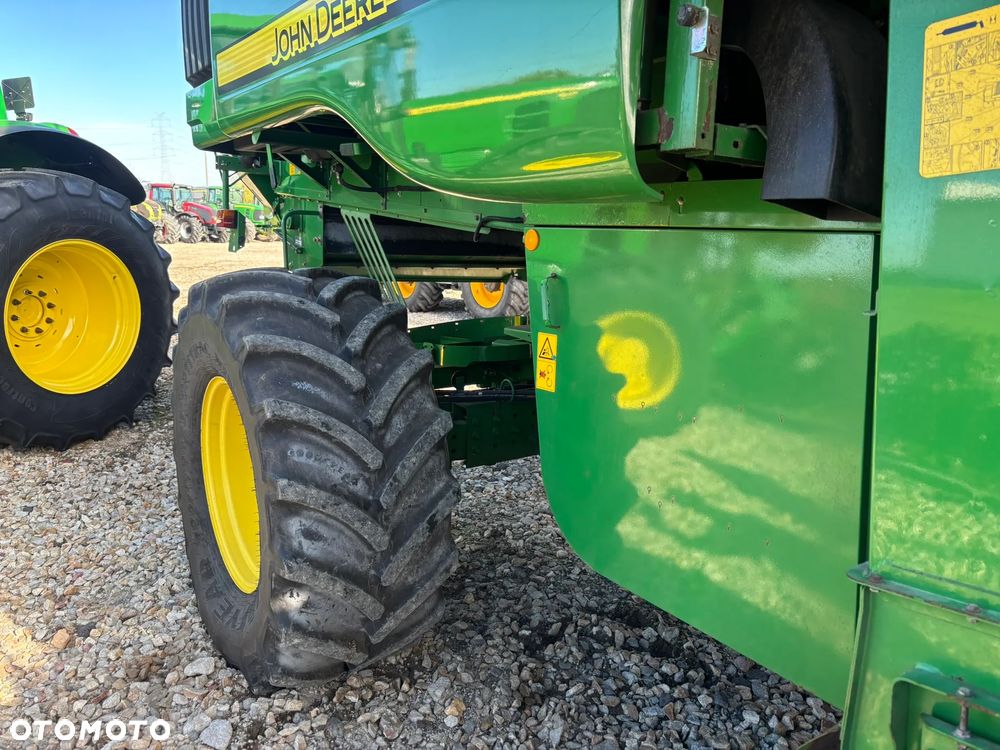 John Deere T660i - 26
