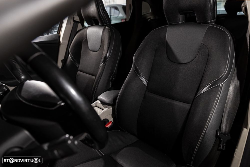 Volvo V40 1.6 D2 Eco Kinetic - 21