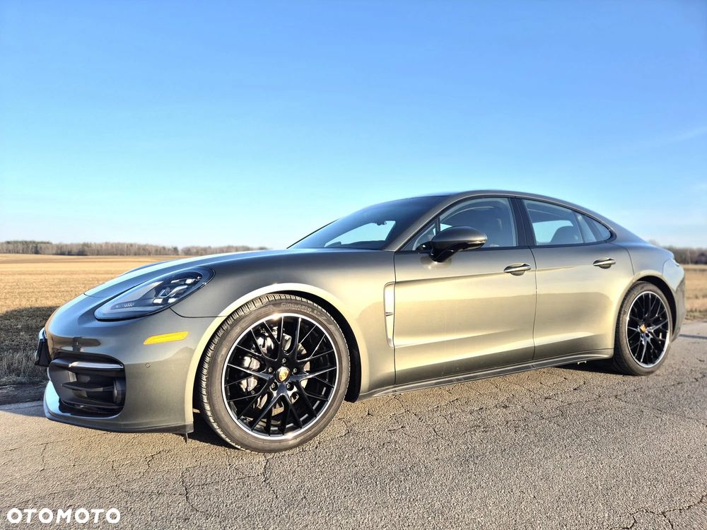 Porsche Panamera 4 Platinum Edition - 2
