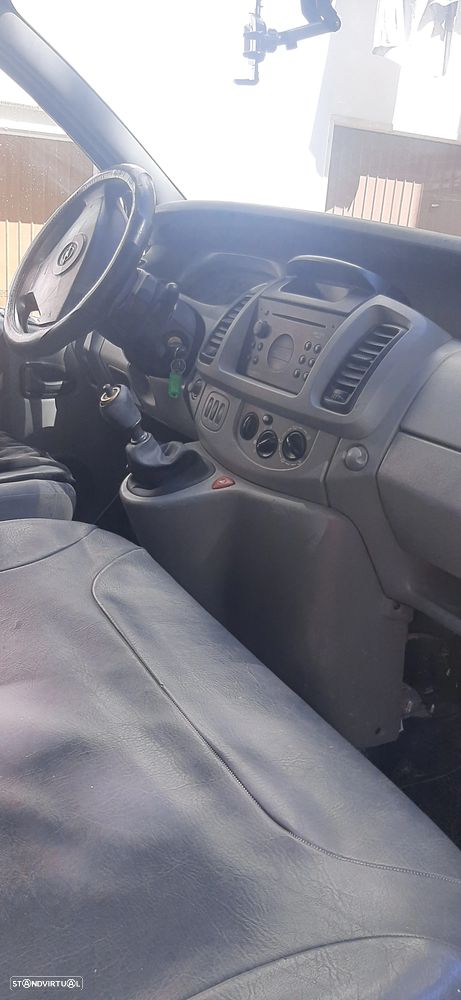 Opel Vivaro 1.9 DTi L1 H1 — fotografia 11