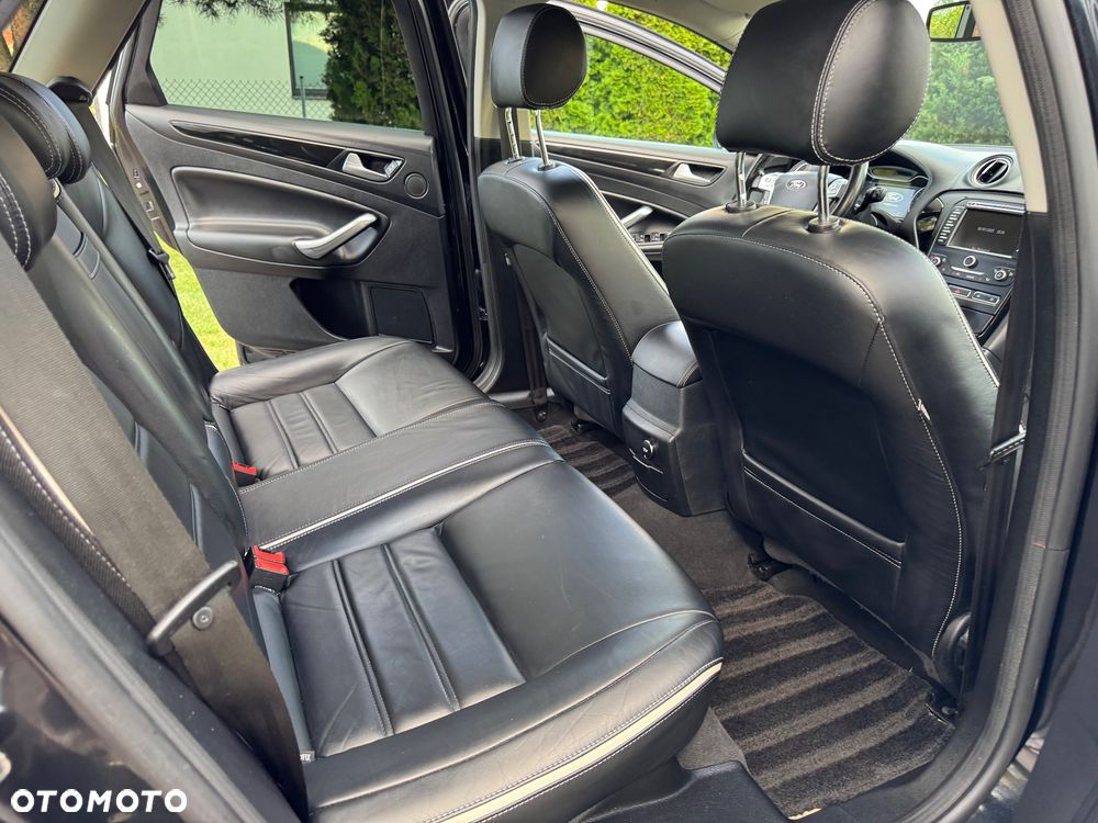 Ford Mondeo - 27