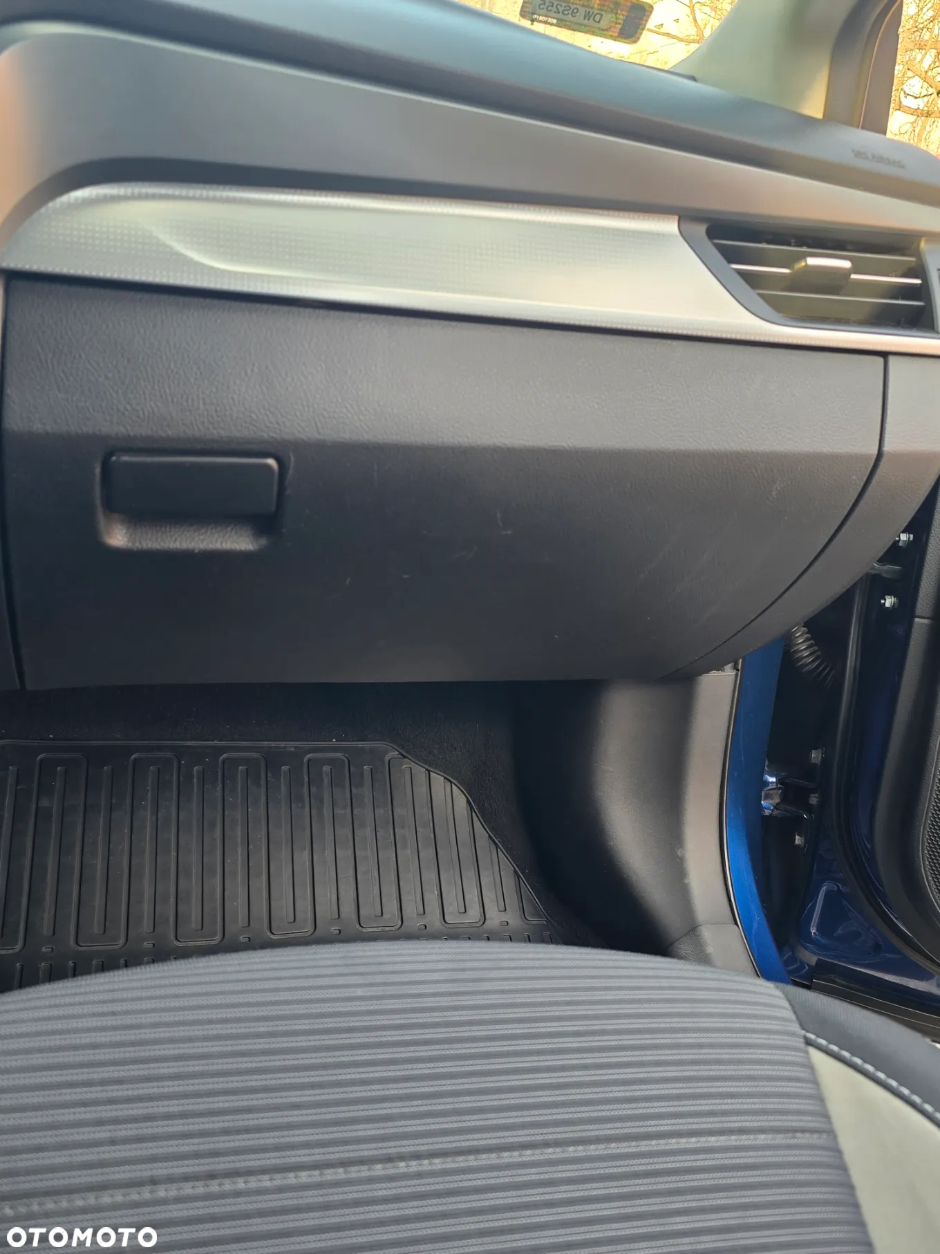 Toyota Avensis 1.8 Premium - 13
