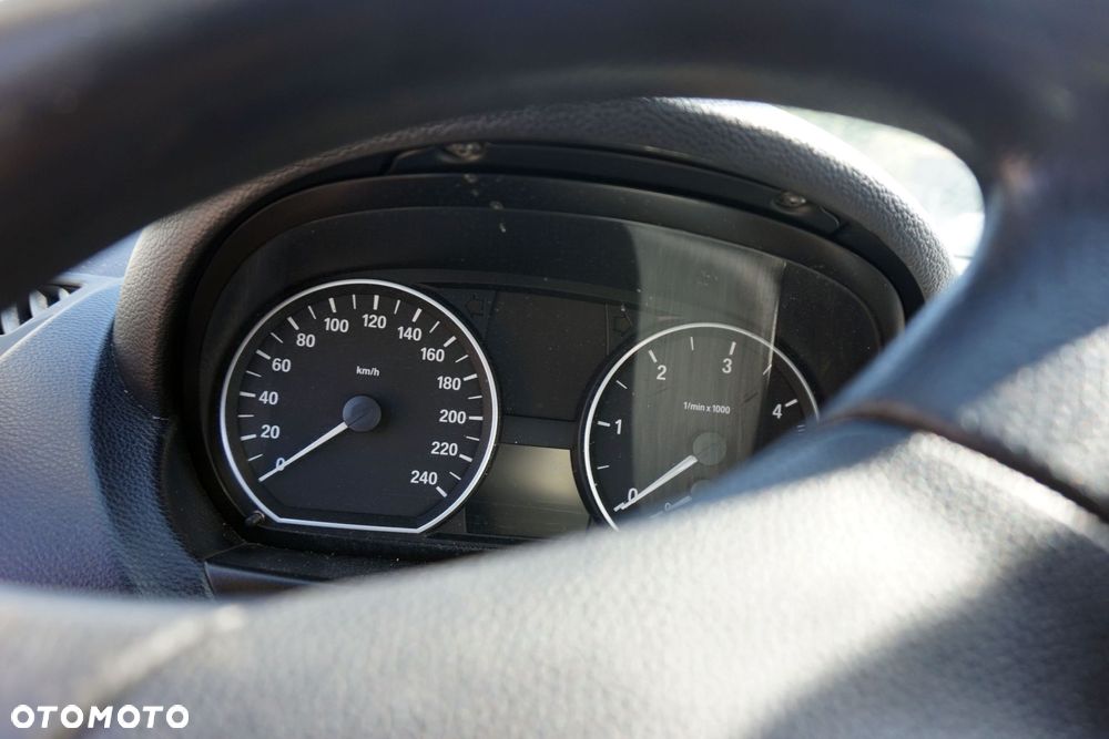 LICZNIK ZEGARY 1 E87 LIFT 2.0 D  BMW 2007-2011 - 1