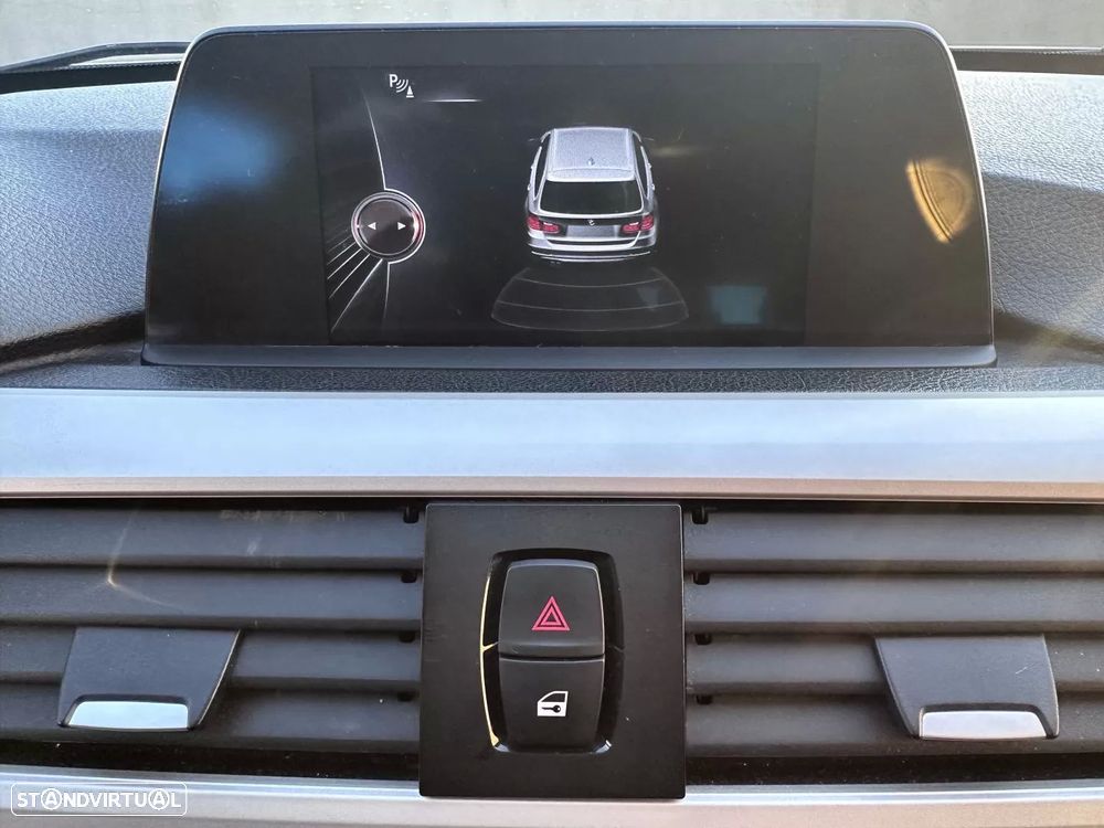 BMW 318 d Aut. Sport Line - 52