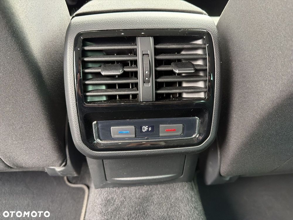 Volkswagen Passat - 14
