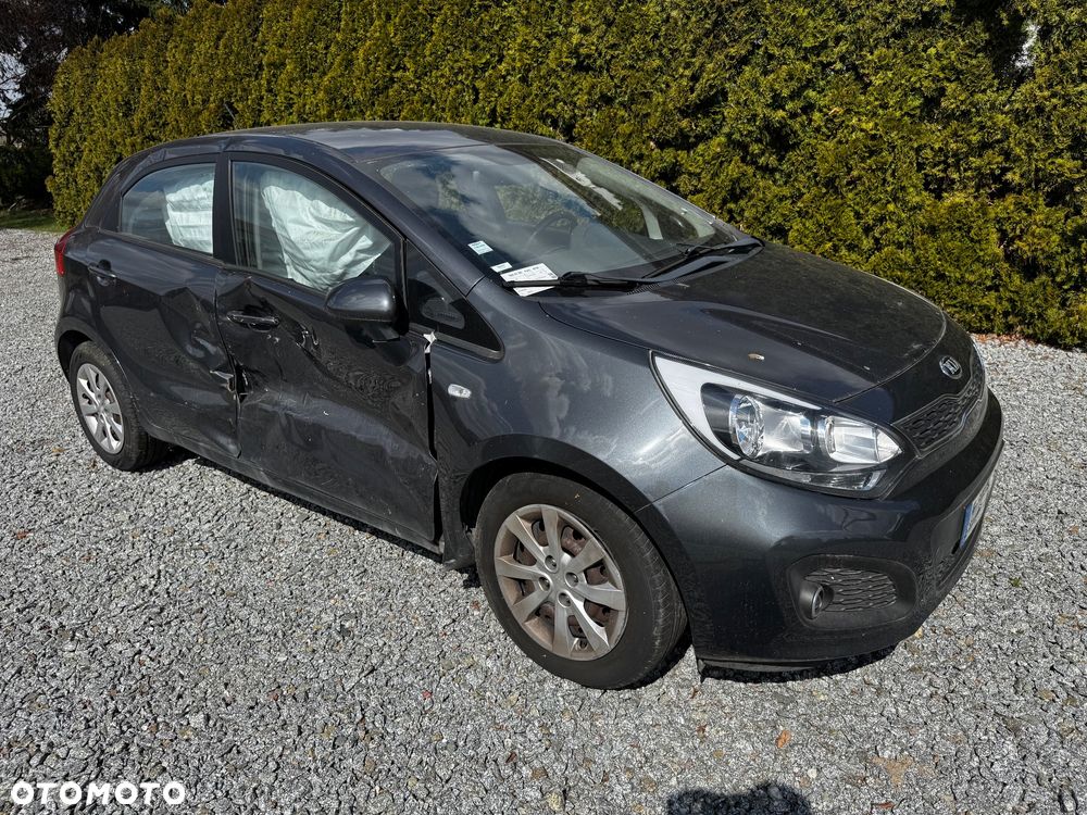Kia Rio - 2