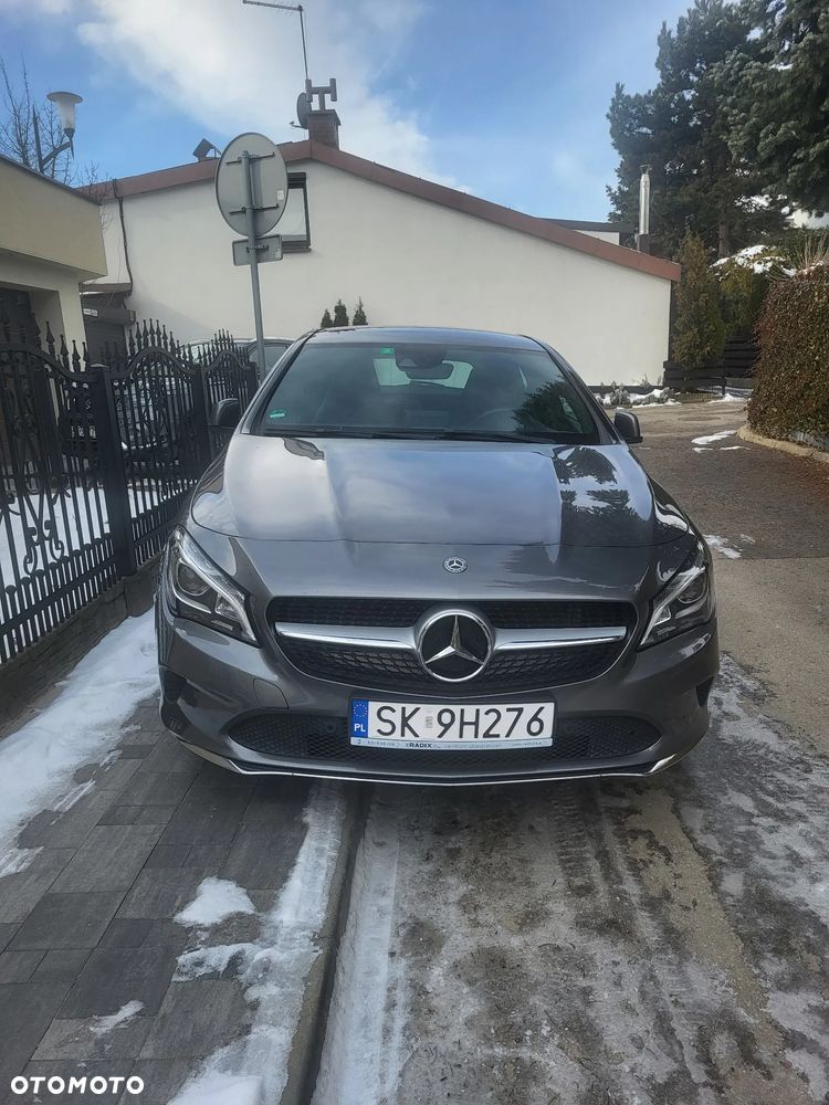 Mercedes-Benz CLA 180 UrbanStyle Edition - 1