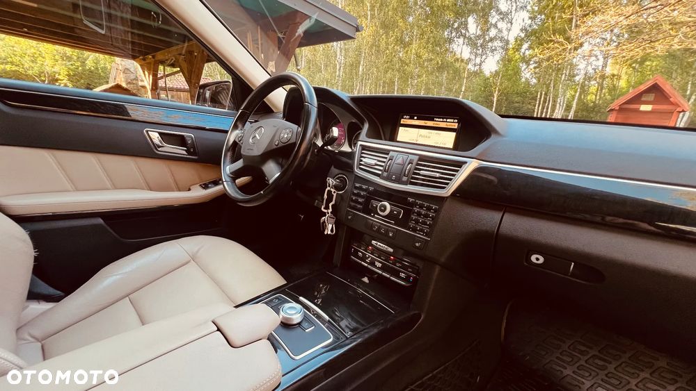Mercedes-Benz Klasa E 350 CDI BlueEff - 29