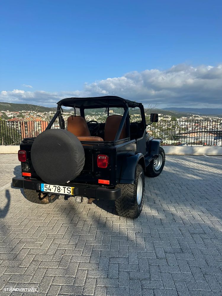 Jeep Wrangler - 6