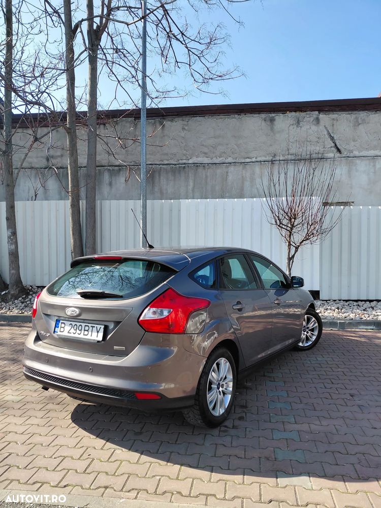 Ford Focus 1.6 TDCi DPF Champions Edition - 6