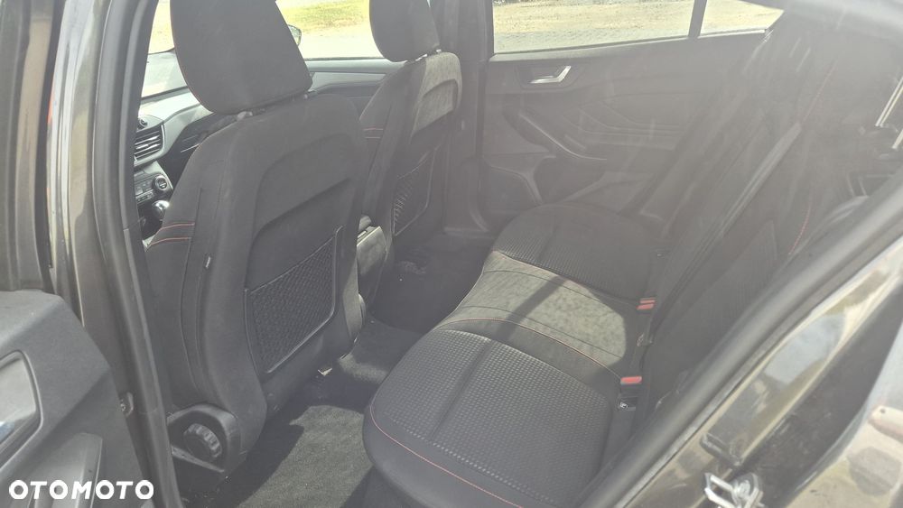 Ford Focus 1.0 EcoBoost Hybrid ACTIVE STYLE - 11