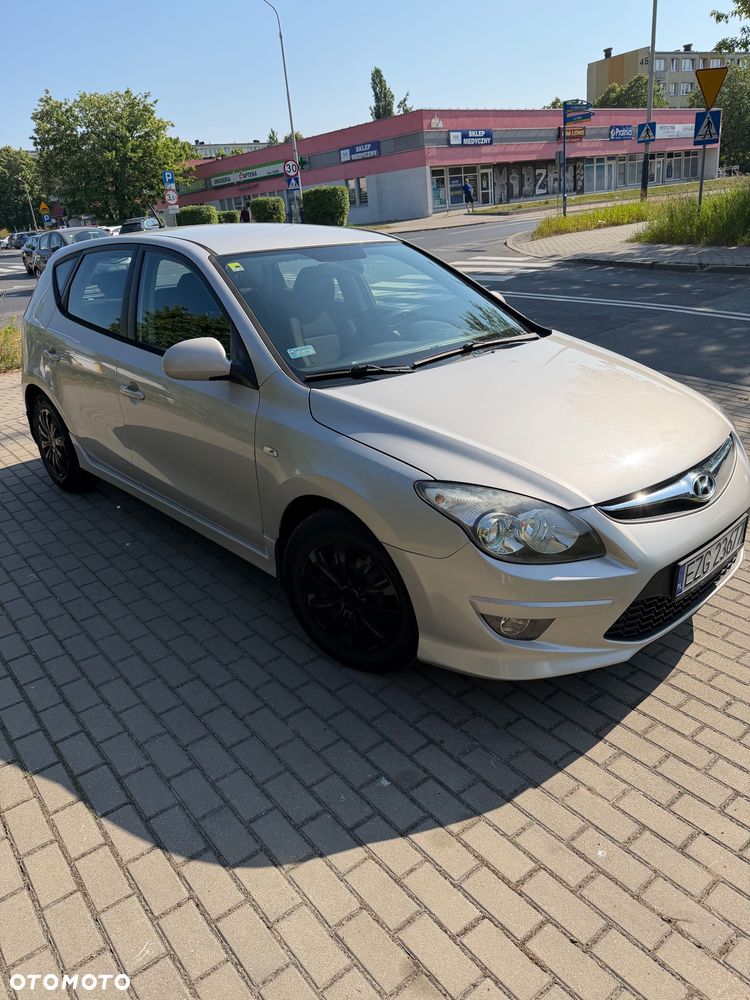 Hyundai i30 1.4 Comfort EU5 - 1