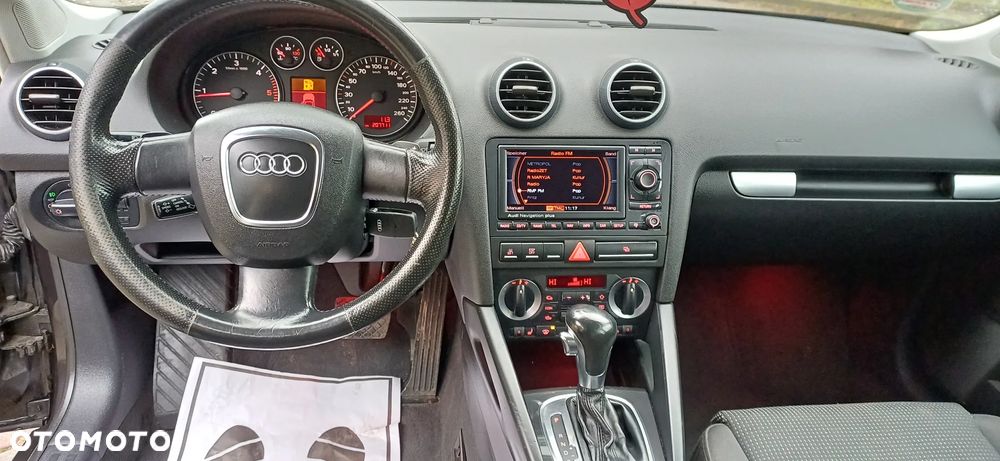 Audi A3 Sportback 2.0 TDI DSG S line Sportpaket plus - 4