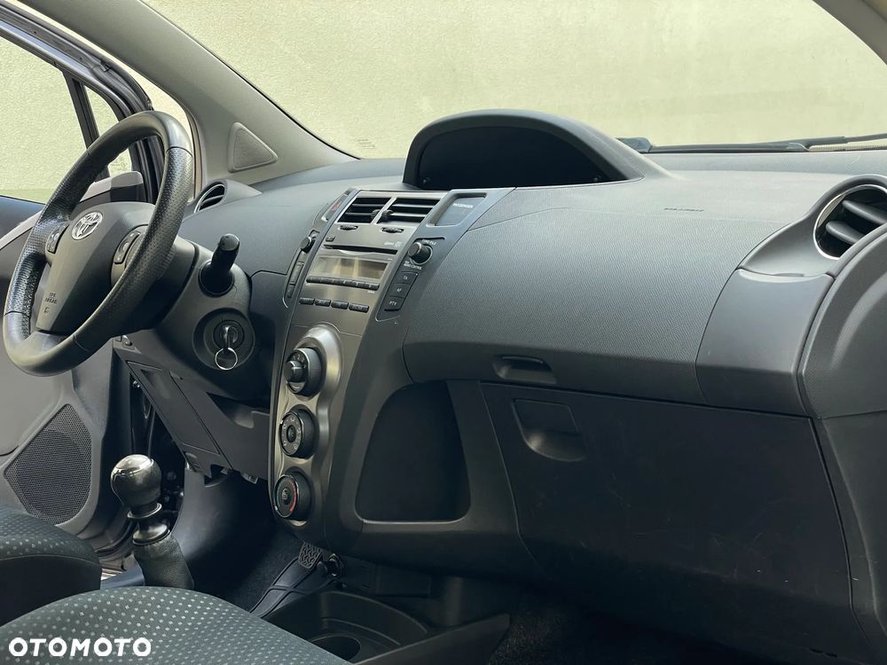 Toyota Yaris 1.33 Sol - 14