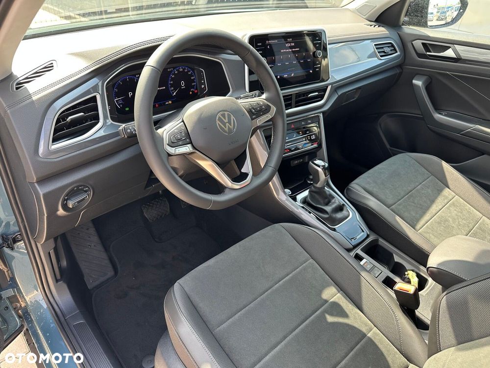 Volkswagen T-Roc - 12