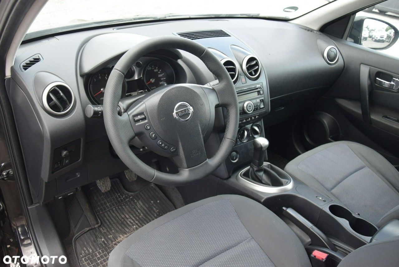 Nissan Qashqai 1.6 visia - 21