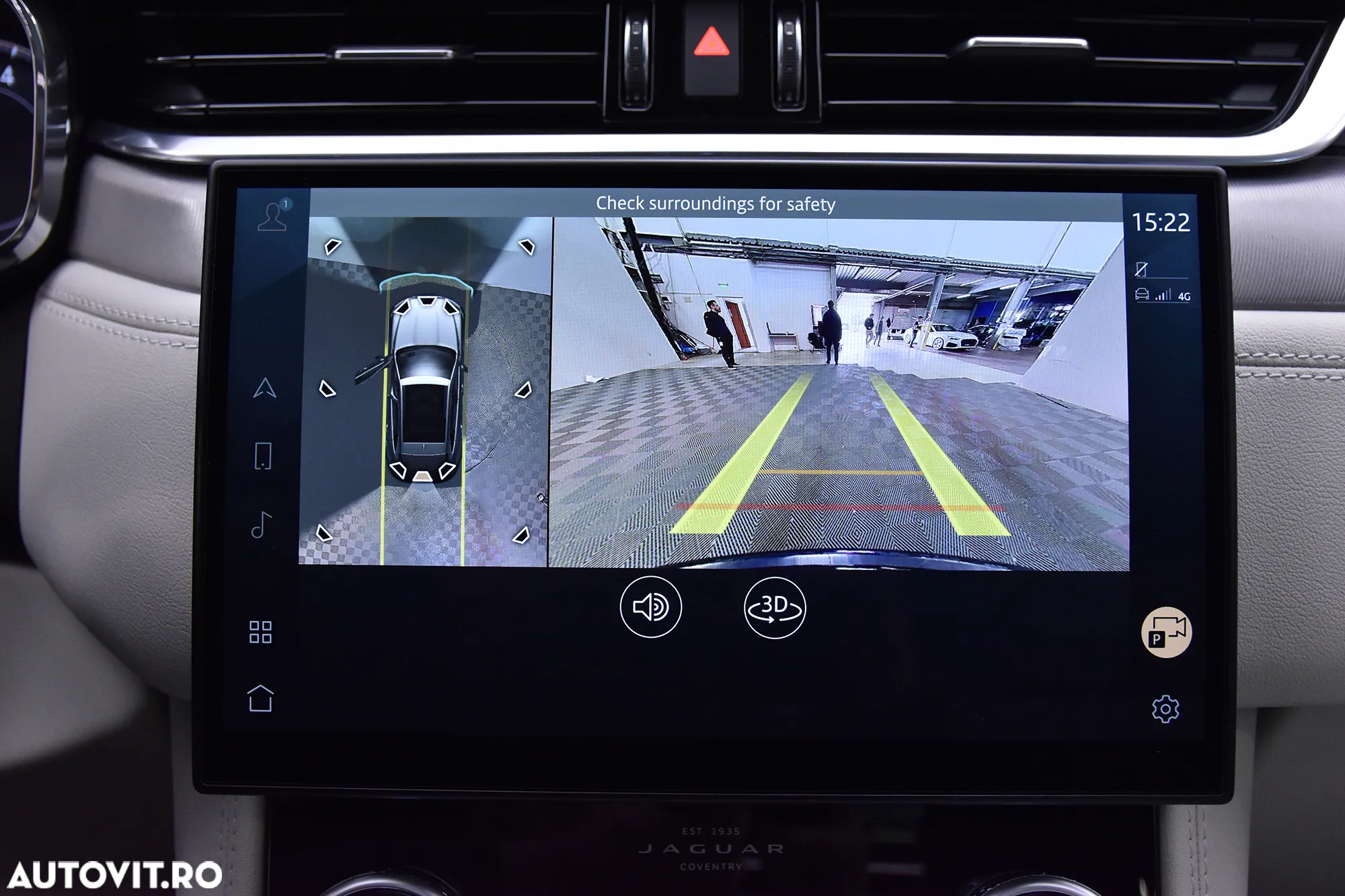 Jaguar F-Pace P250 AWD R-Dynamic SE - 16
