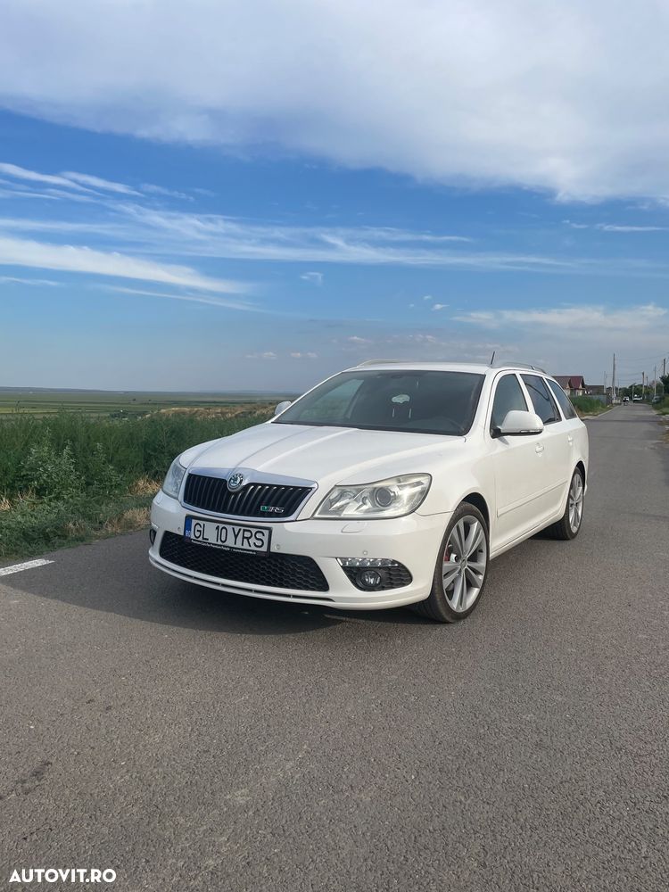 Skoda Octavia 2.0 TSI DSG RS - 6
