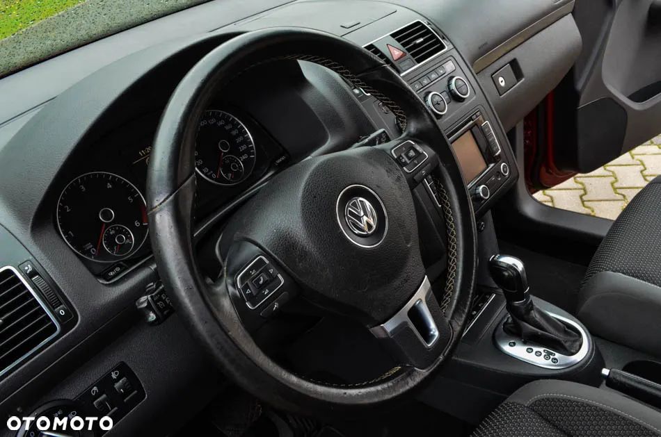 Volkswagen Touran 1.6 TDI DPF BlueMotion Technology DSG Comfortline - 26