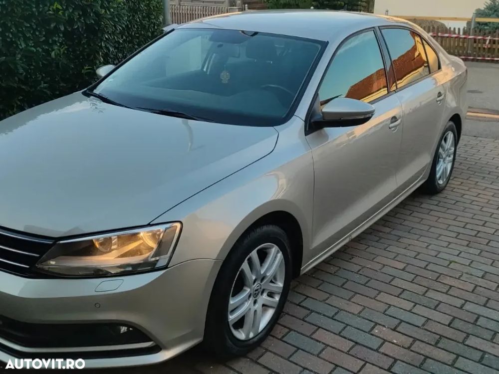 Volkswagen Jetta 1.2 TSI BlueMotion Technology Comfortline - 10