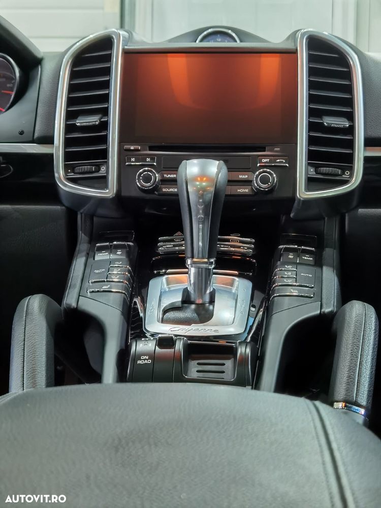 Porsche Cayenne - 9