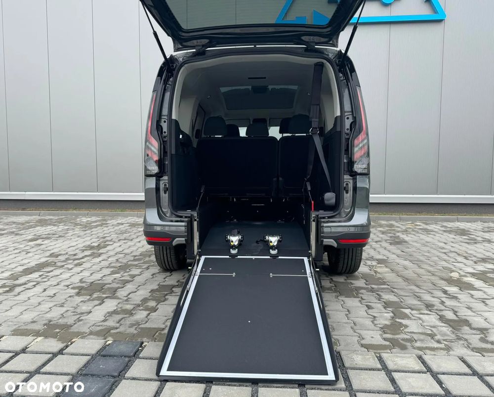 Ford Tourneo Connect Grand - 4
