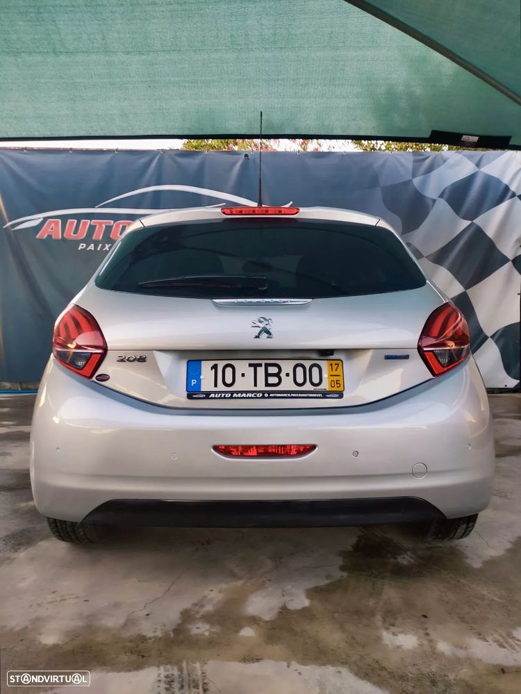 Peugeot 208 1.2 VTi SE Style - 3