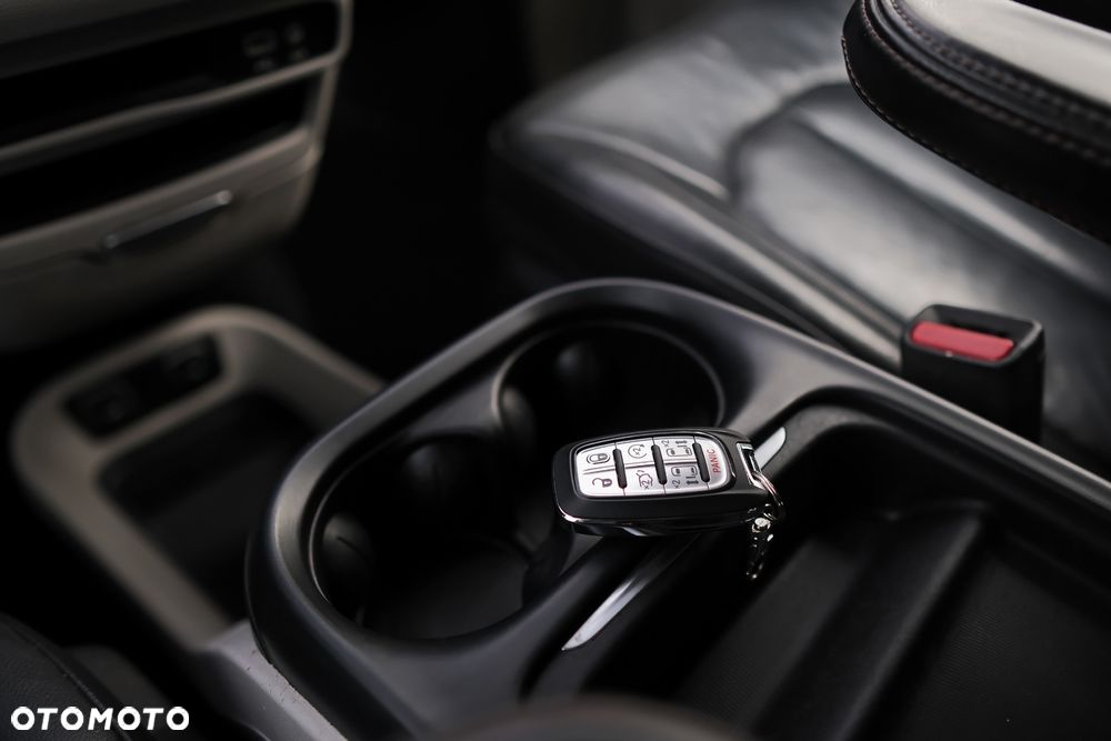 Chrysler Pacifica - 30