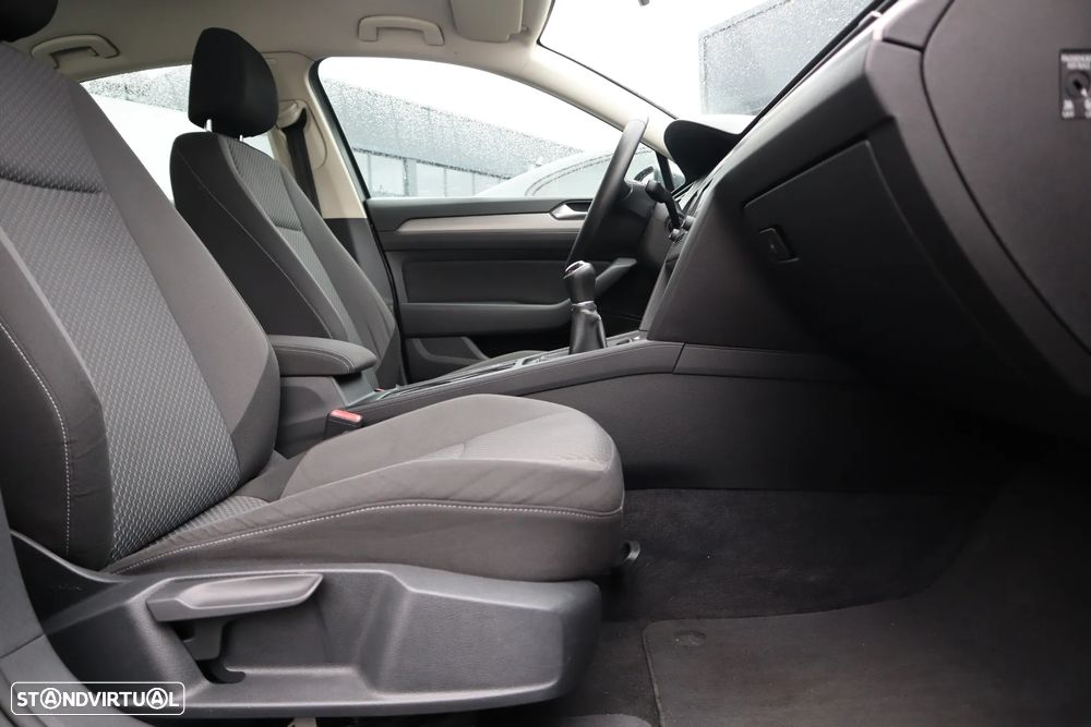 VW Passat 1.6 TDI (BlueMotion ) Comfortline - 12